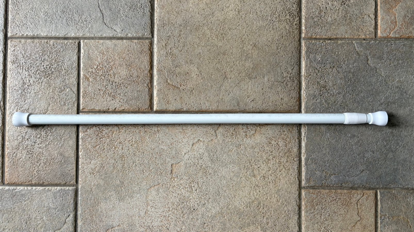 Uitschuifbare douchegordijn stang van 80 tot max 136 cm, Ophalen of Verzenden, Zo goed als nieuw, Wit, Overige typen