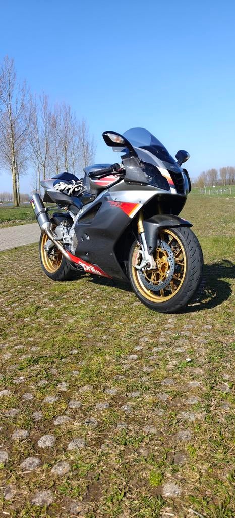 Aprilia RSV1000 - 2004 - Zeer nette staat, Motoren, Motoren | Aprilia, Particulier, Super Sport, meer dan 35 kW, 2 cilinders, Motorrijbewijs A