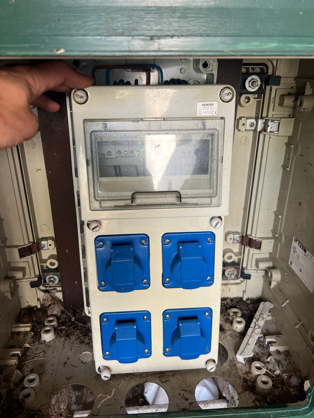 Elektrakast met 4xCEE en 2x aardlek en 4x B10 automaat, Ophalen, Gebruikt, Overige typen