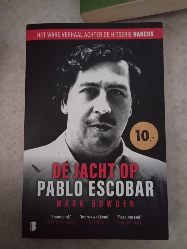De Jacht op Pablo Escobar - Het Ware Verhaal achter Narcos, Ophalen of Verzenden, Zo goed als nieuw, Mark Bowden, Overige