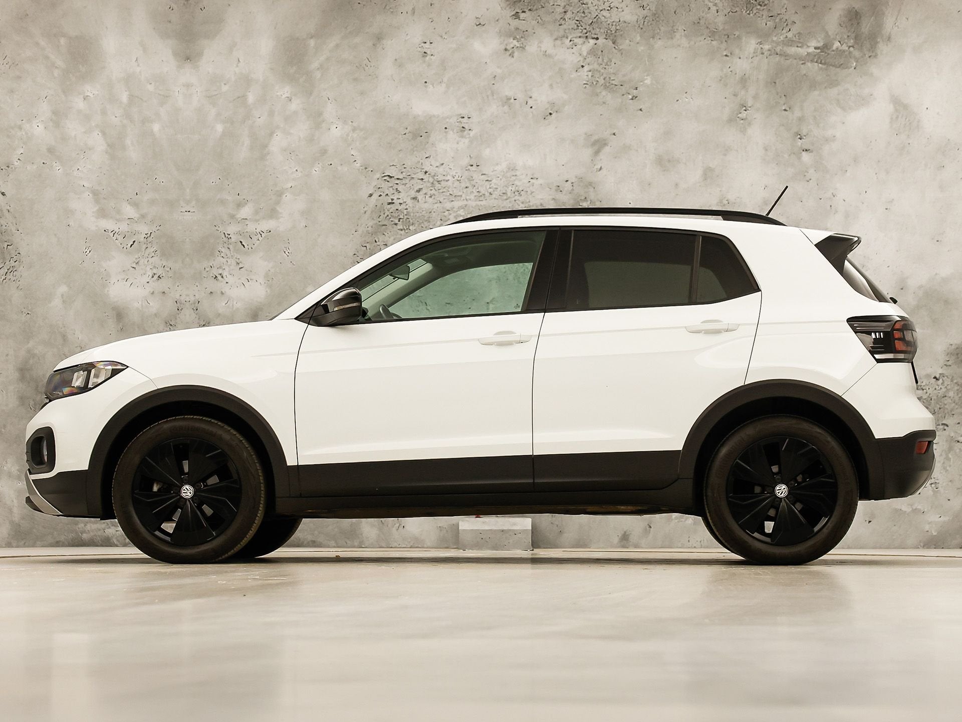 Volkswagen T-Cross 1.0 TSI Blackpack Sport (NAP, APPLE CARPL, Voorwielaandrijving, 12 maanden, Gebruikt, Wit