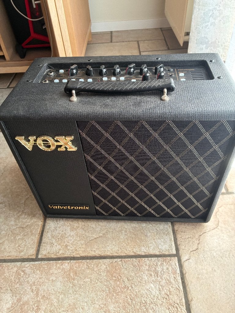 Vox valvetronix vt 20, Muziek en Instrumenten, Versterkers | Bas en Gitaar, Ophalen, Zo goed als nieuw, Minder dan 50 watt