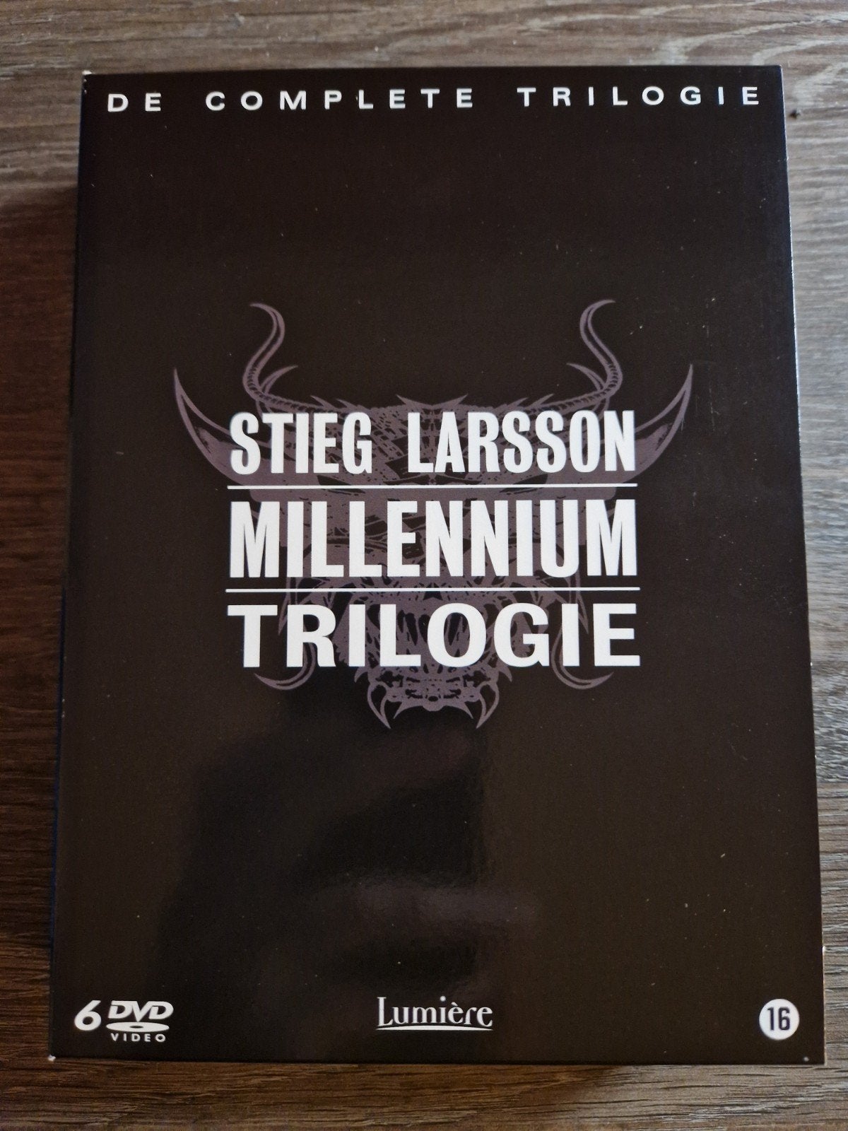 Stieg Larsson Millennium Trilogie 6-disc dvd box, Cd's en Dvd's, Vanaf 16 jaar, Nederlands, Ophalen of Verzenden, Zo goed als nieuw