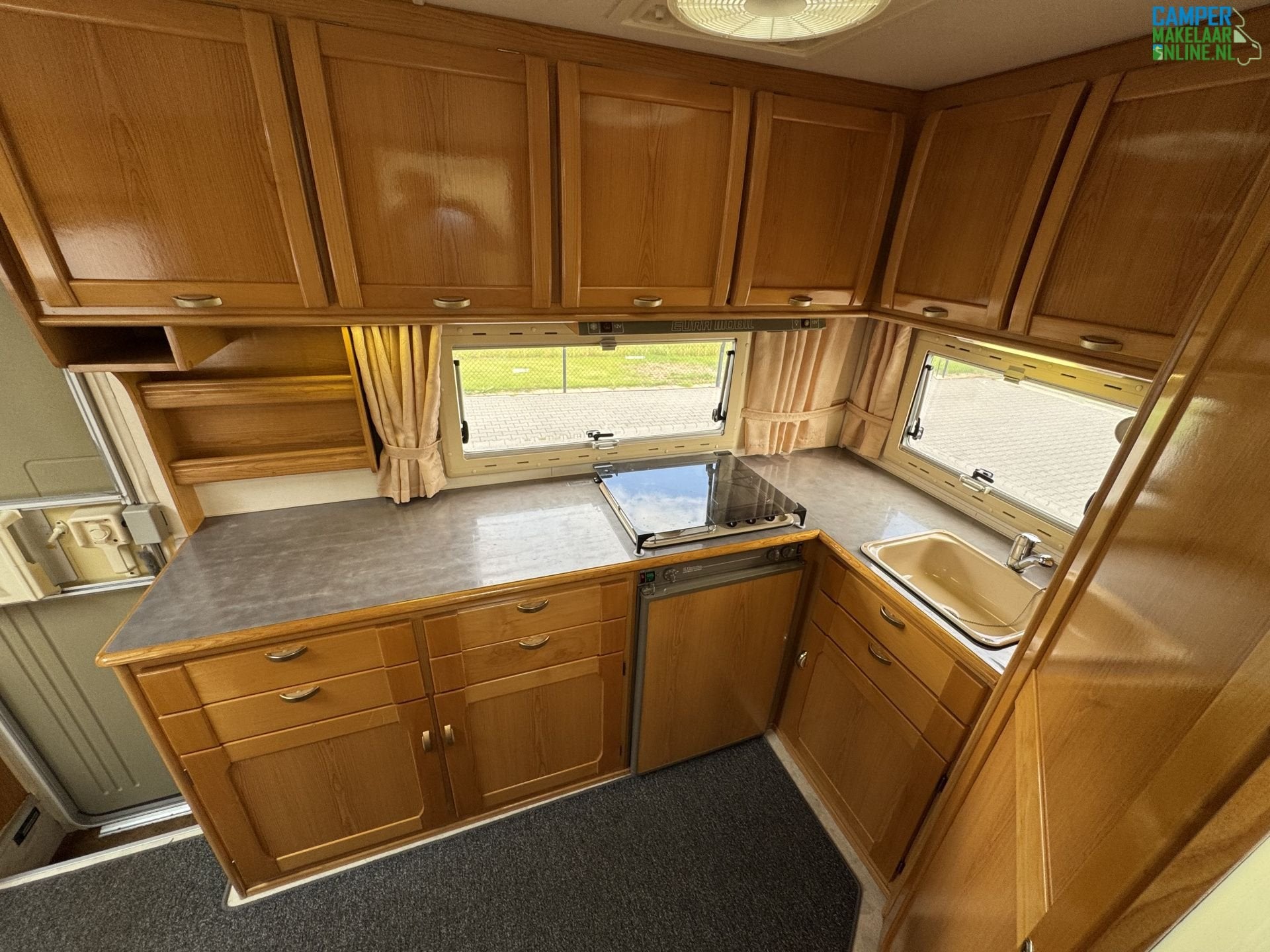 Foto 18 van Eura Mobil Maxi 640 LS | Top staat | Goed onderhouden | Ruim