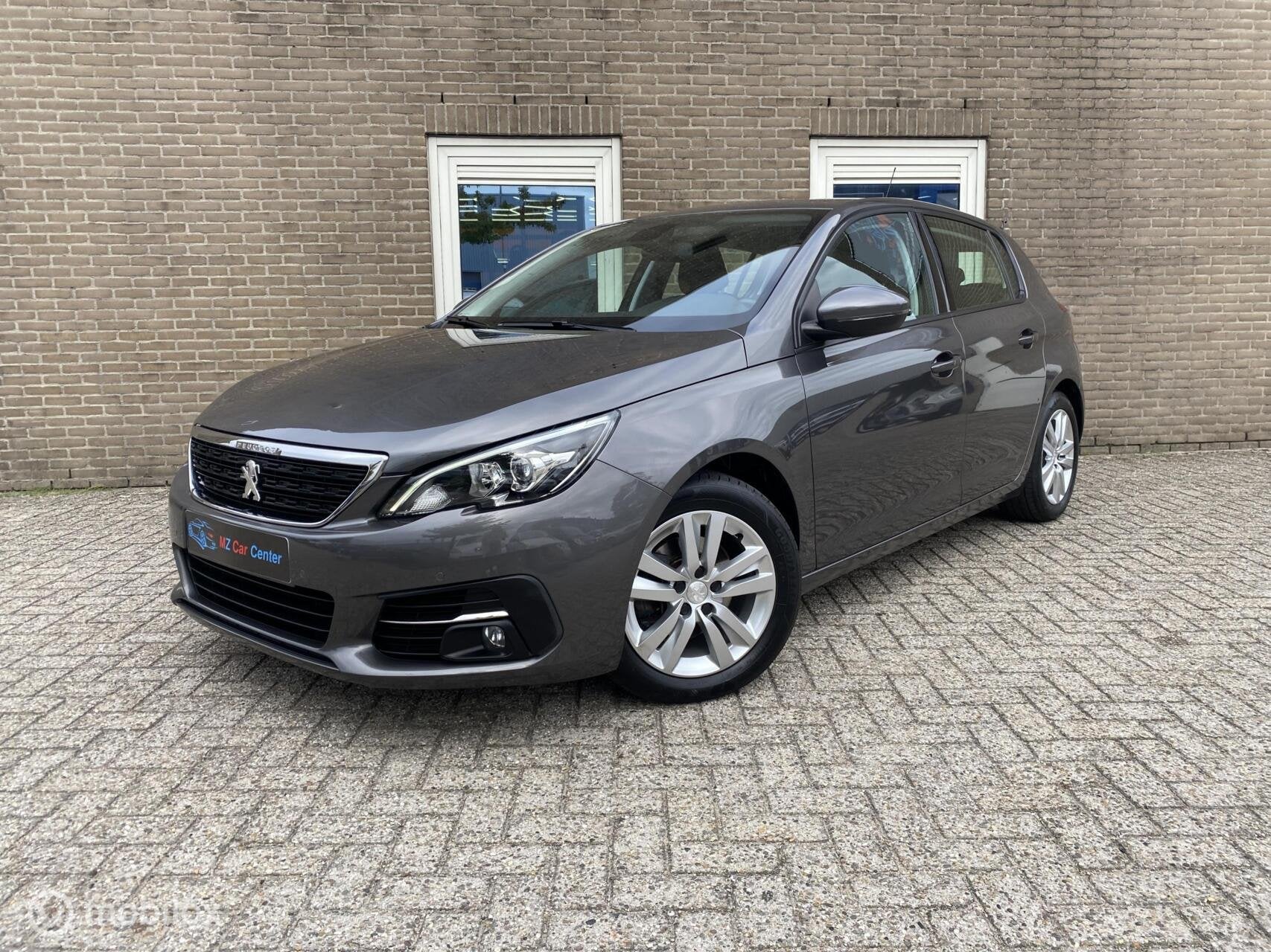 Peugeot 308 1.2 PureTech Allure| Automaat | Cruise | Camera, Stof, Gebruikt, 1199 cc, Bedrijf