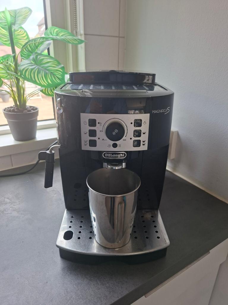 Delonghi magnifica s bonen machine, Ophalen of Verzenden, Koffiemachine