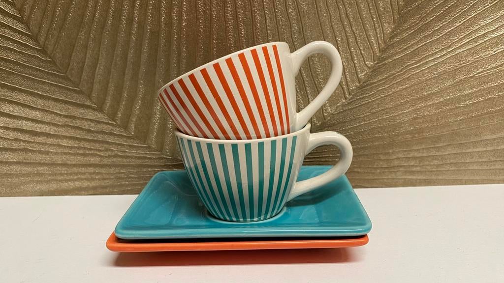 Retro Espresso Kop & Schotels van Yves Rocher, Huis en Inrichting, Keuken | Servies, Keramiek, Ophalen of Verzenden, Zo goed als nieuw