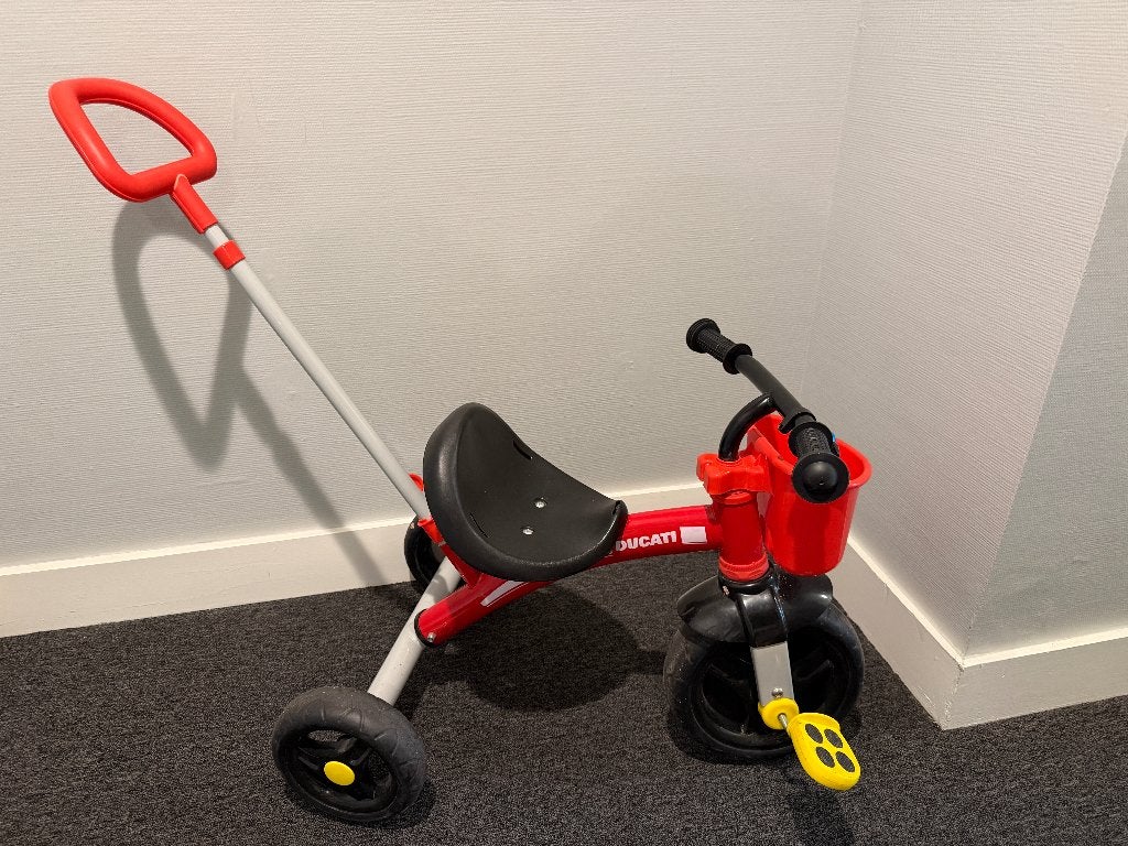 Rode Ducati driewieler kinderfiets, Ophalen, Gebruikt, Duwstang
