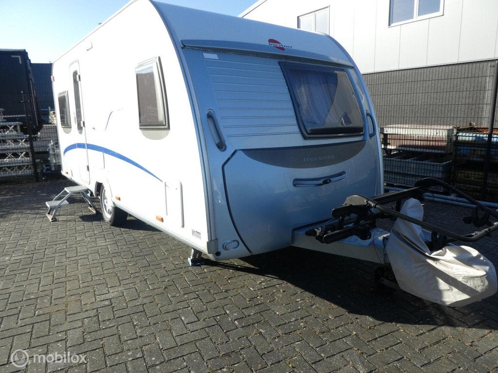 Buerstner 4604, Caravans en Kamperen, Caravans, Mover, Bedrijf, Bürstner, 6 tot 7 meter