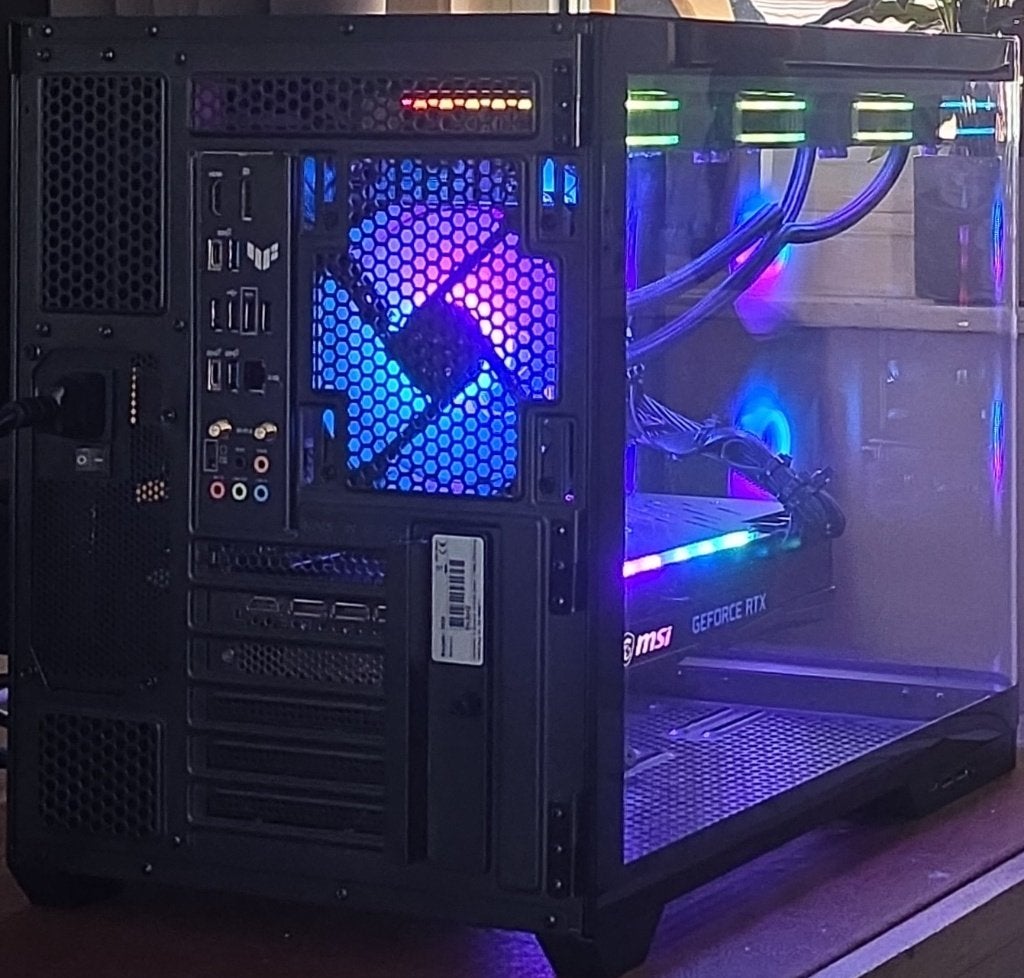 Foto 2 van MULTIMEDIA & GAMEPC R7 7700/1TBM.2/32GBDDR5/RTX3080 10G