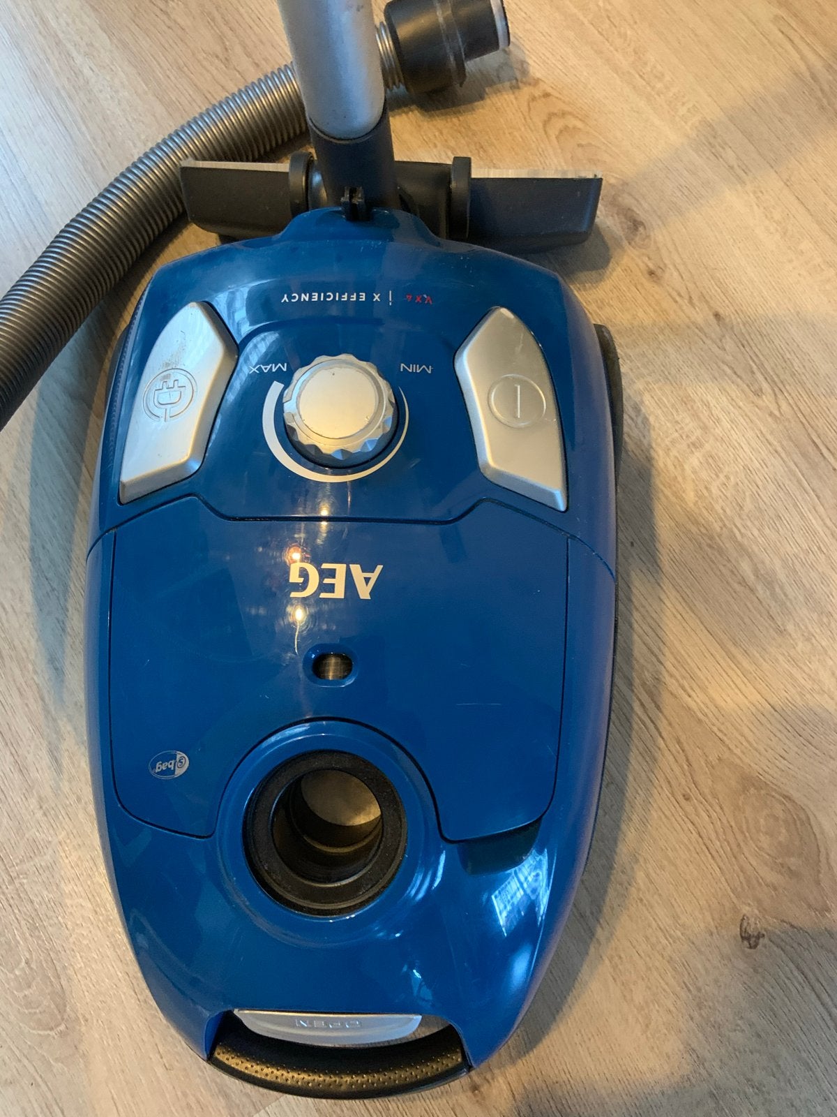 AEG Sledestofzuiger - Krachtig en Betrouwbaar, Gebruikt, Sledestofzuiger, Minder dan 1200 watt, Regelbare zuigkracht