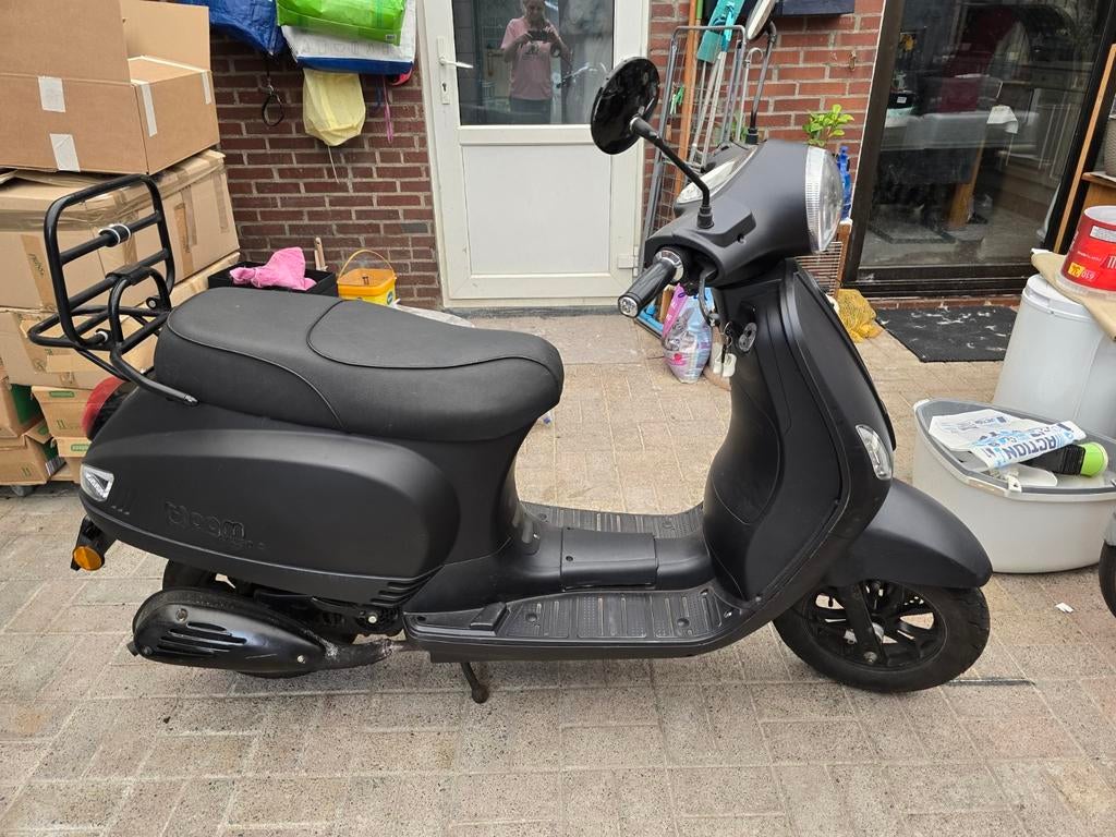 AGM Scooter uit 2020 - Geel Kenteken - Goed Lopend, Ophalen, Zo goed als nieuw, Benzine, Overige merken