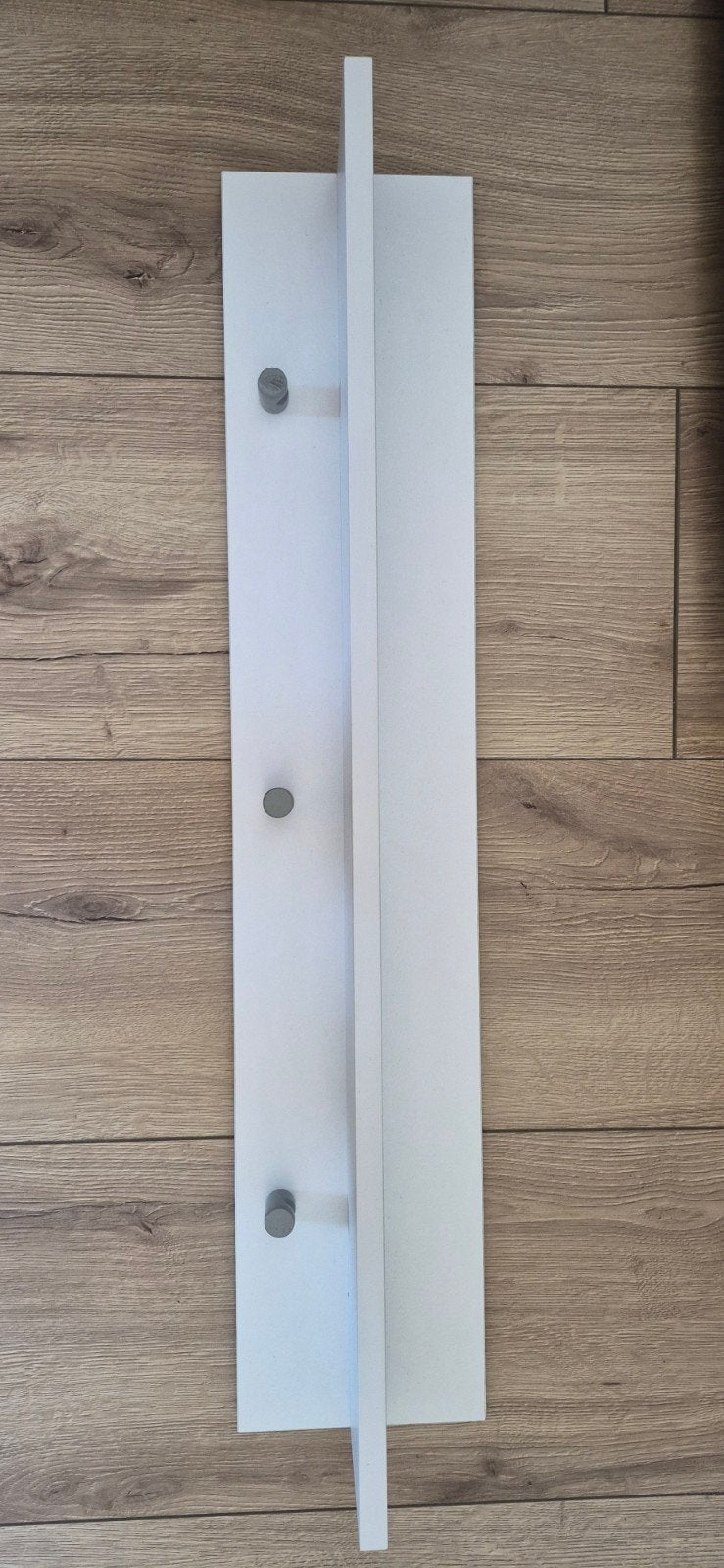 Witte wandplank met haken, Ophalen, Zo goed als nieuw