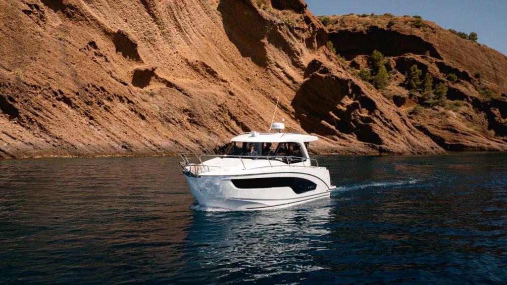 Beneteau Antares 9 | Nieuw samenstellen vanaf 165.286,-, Nieuw, Polyester, Overige brandstoffen