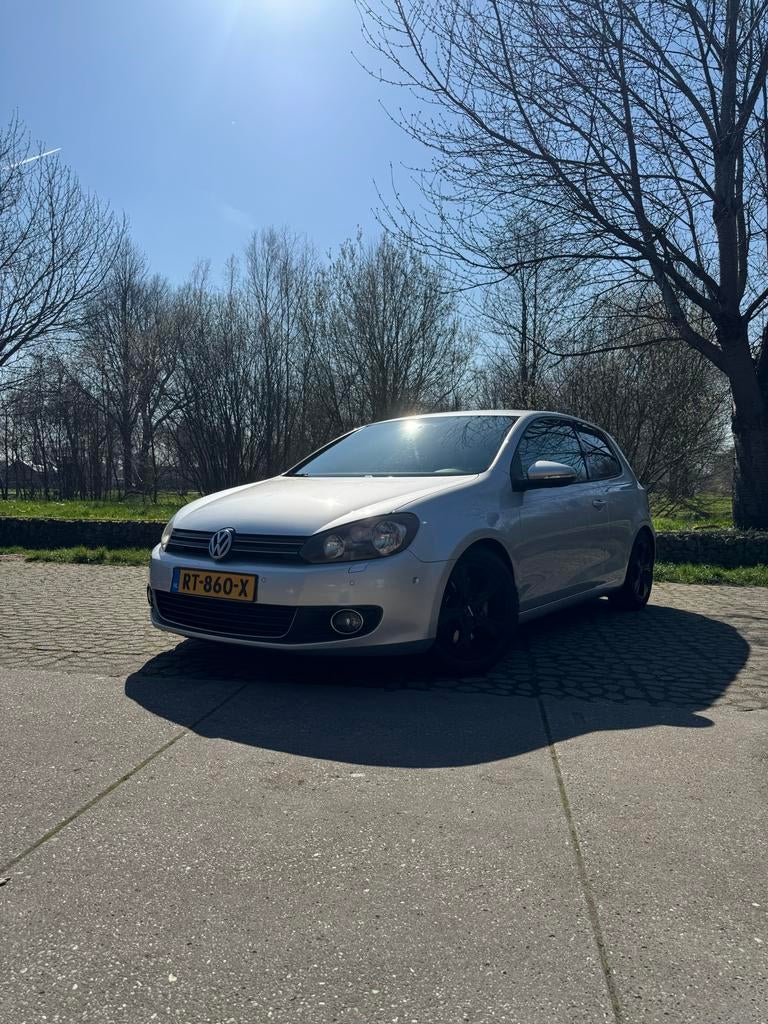 Volkswagen Golf 1.4 TSI 118KW DSG 2008 Grijs, 4 cilinders, Leder, Hatchback, 1400 kg