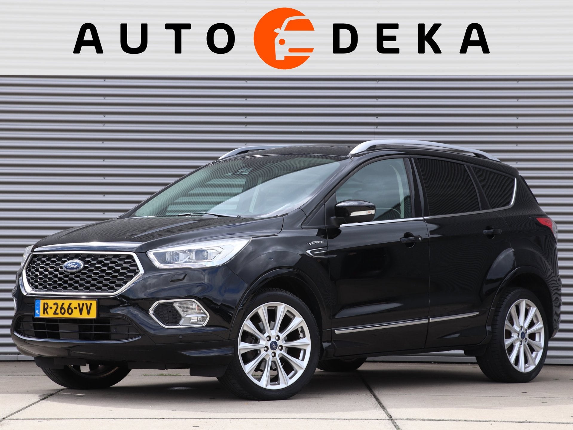 Ford Kuga 1.5 EcoBoost Vignale *Panodak*Leder*Trekhaak*, Auto's, 4 cilinders, Zwart, Leder, Bedrijf