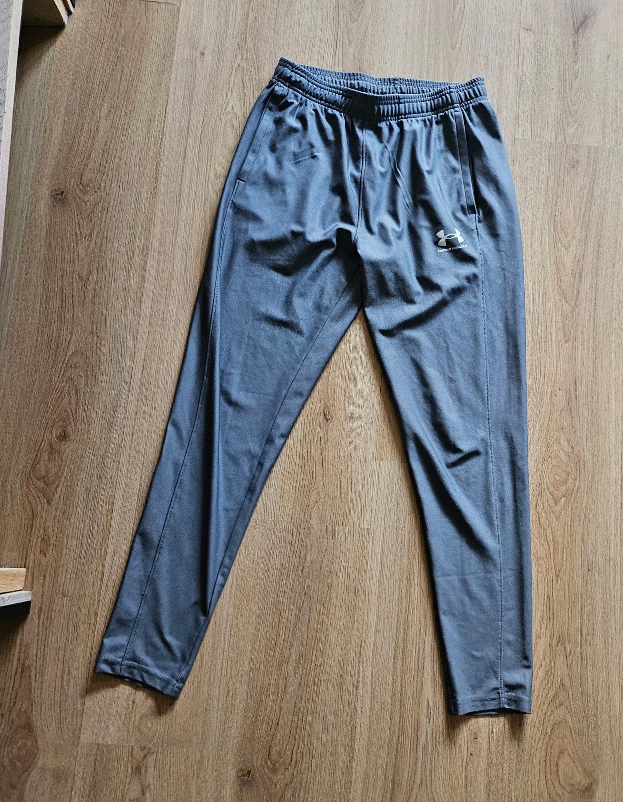 Under Armour sportbroek - Maat M - Grijs, Maat 48/50 (M), Under Armour, Ophalen of Verzenden, Zo goed als nieuw
