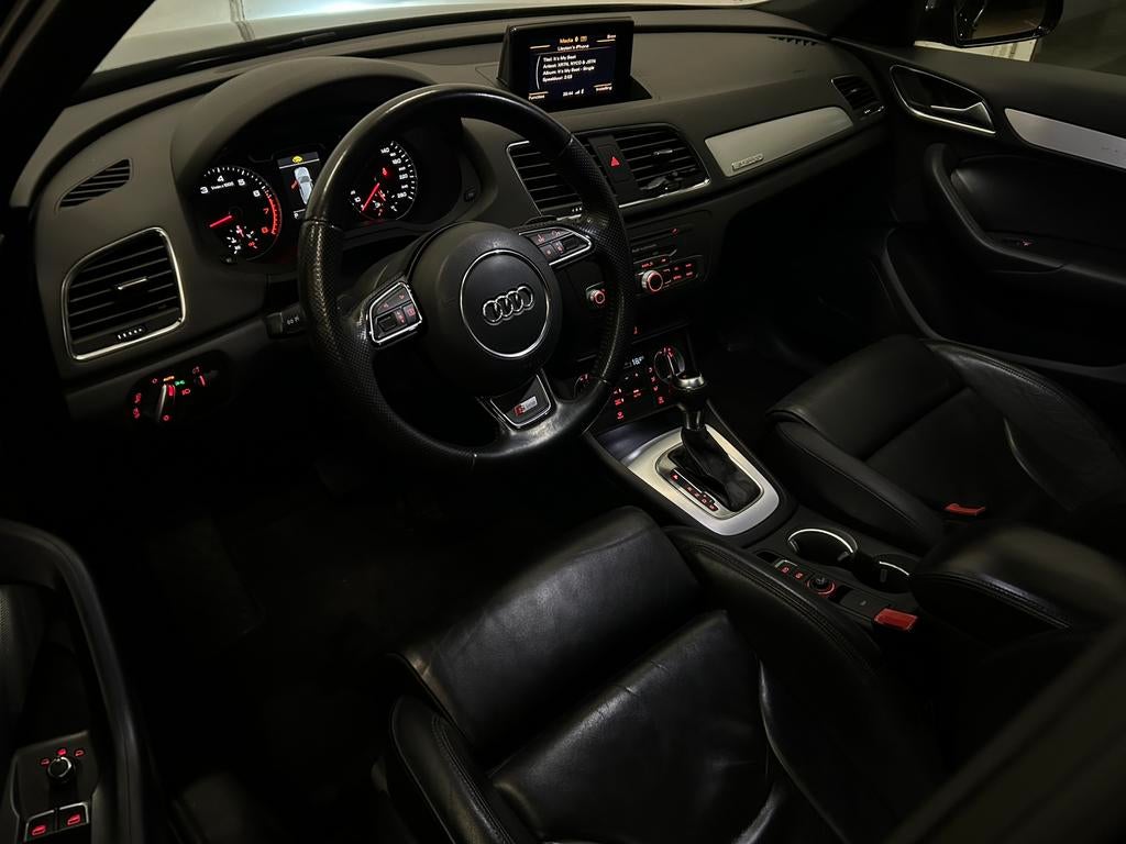 Audi Q3 2.0 TFSI Quattro Pro Line |NAP|ONDERHOUDSBOEKJE|PANO, Automaat, Zwart, 4 cilinders, Zwart