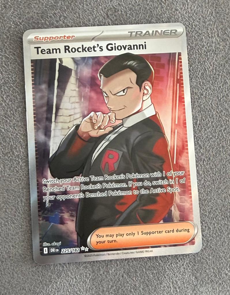 Team rocket’s Giovanni 225/182, Ophalen of Verzenden, Zo goed als nieuw