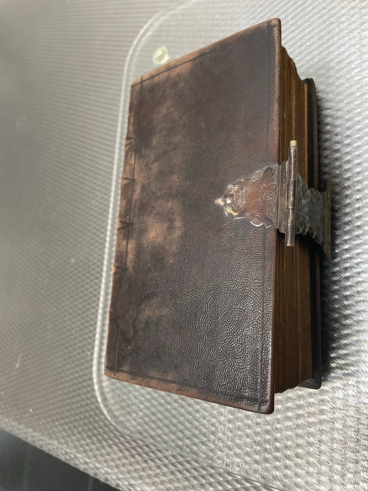 Antiek Nieuw Testament 1870 met zilveren sluiting, Ophalen of Verzenden