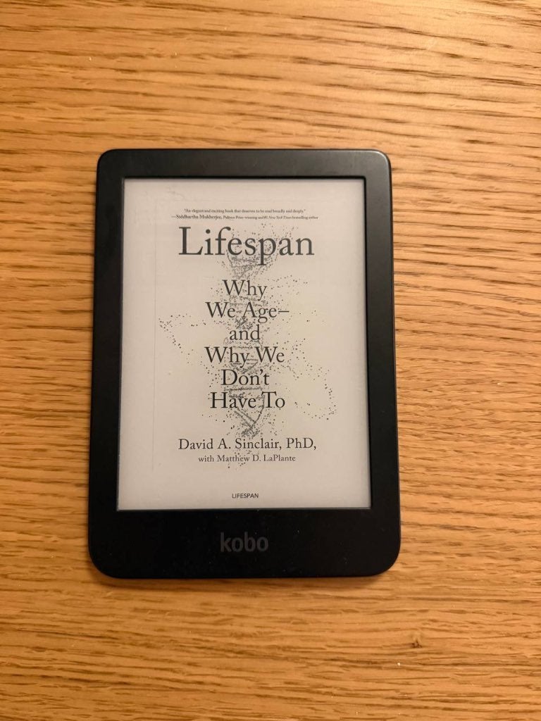 Kobo Clara 2E 16GB e-reader zwart, Computers en Software, E-readers, Gebruikt, Bluetooth, 6 inch of minder, Ophalen of Verzenden
