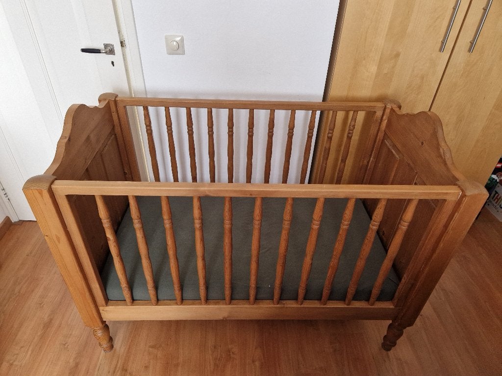 Antiek Ledikant 125x66cm met matras en toebehoren, Ophalen, Zo goed als nieuw, Ledikant