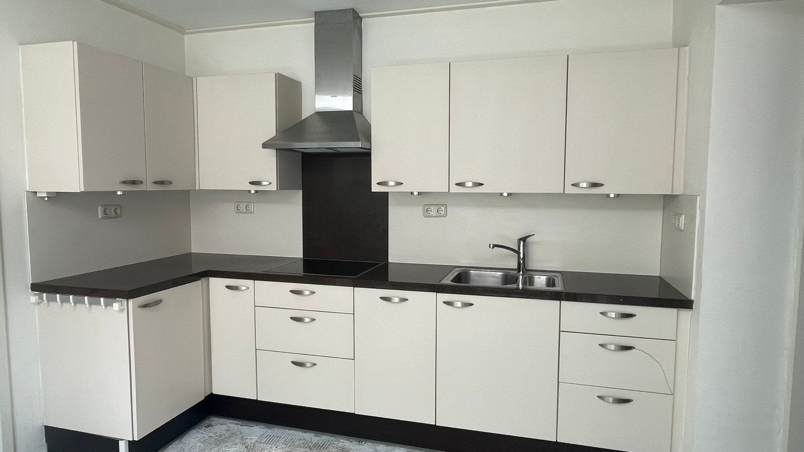 bruynzeel keuken, Siemens apparatuur, granito aanrechtblad, Ophalen, Gebruikt, Hoekkeuken, Graniet of Steen