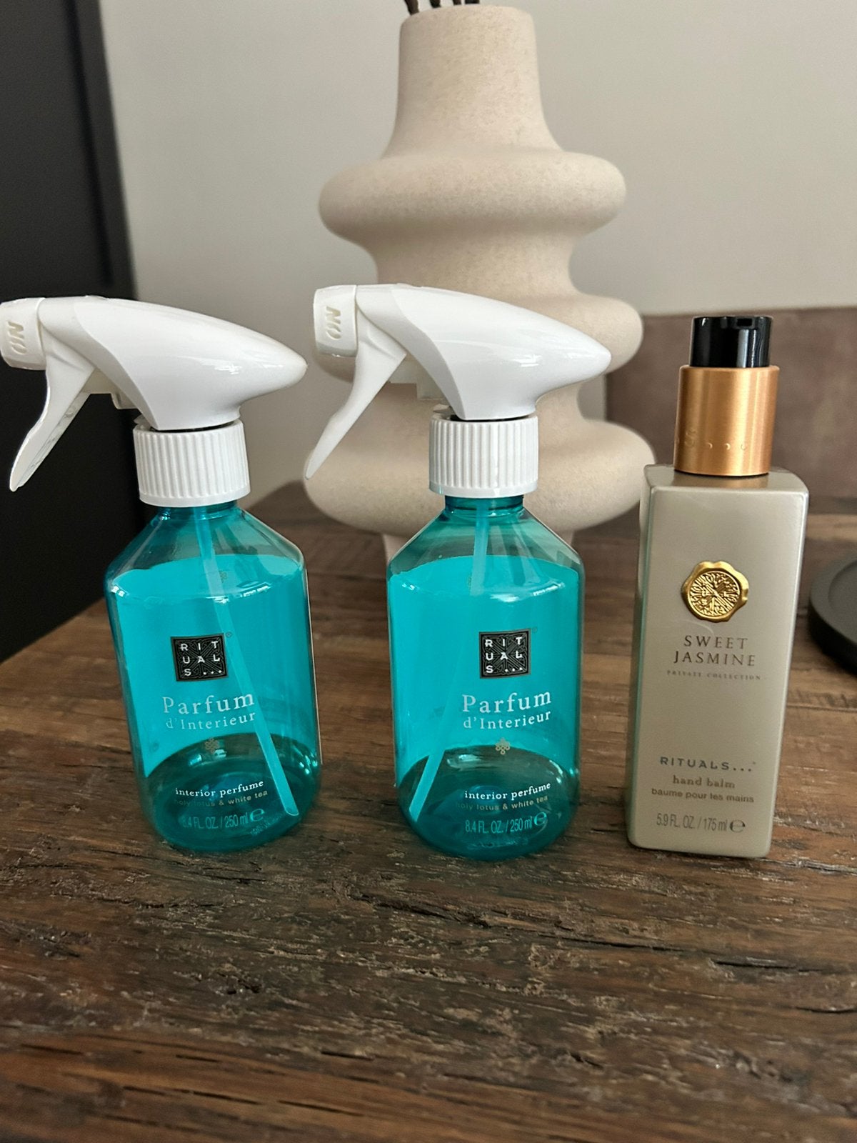 LET OP LEEG !!! 2 RITUALS INTERIEUR SPRAY’S + HAND BALM, Ophalen of Verzenden, Zo goed als nieuw, Kunststof
