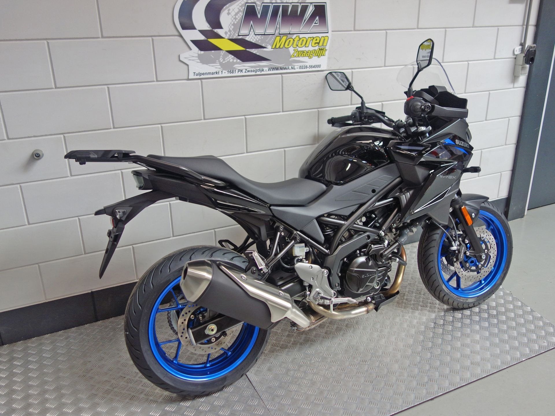 Suzuki SV-7GX, Motoren, Toermotor, 645 cc, 12 t/m 35 kW, Gebruikt