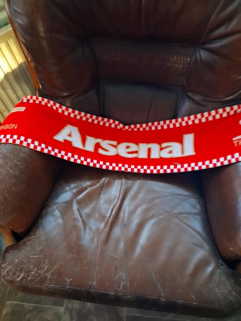 Te koop voetbal sjaal van Arsenal., Maat XL, Ophalen of Verzenden, Bal