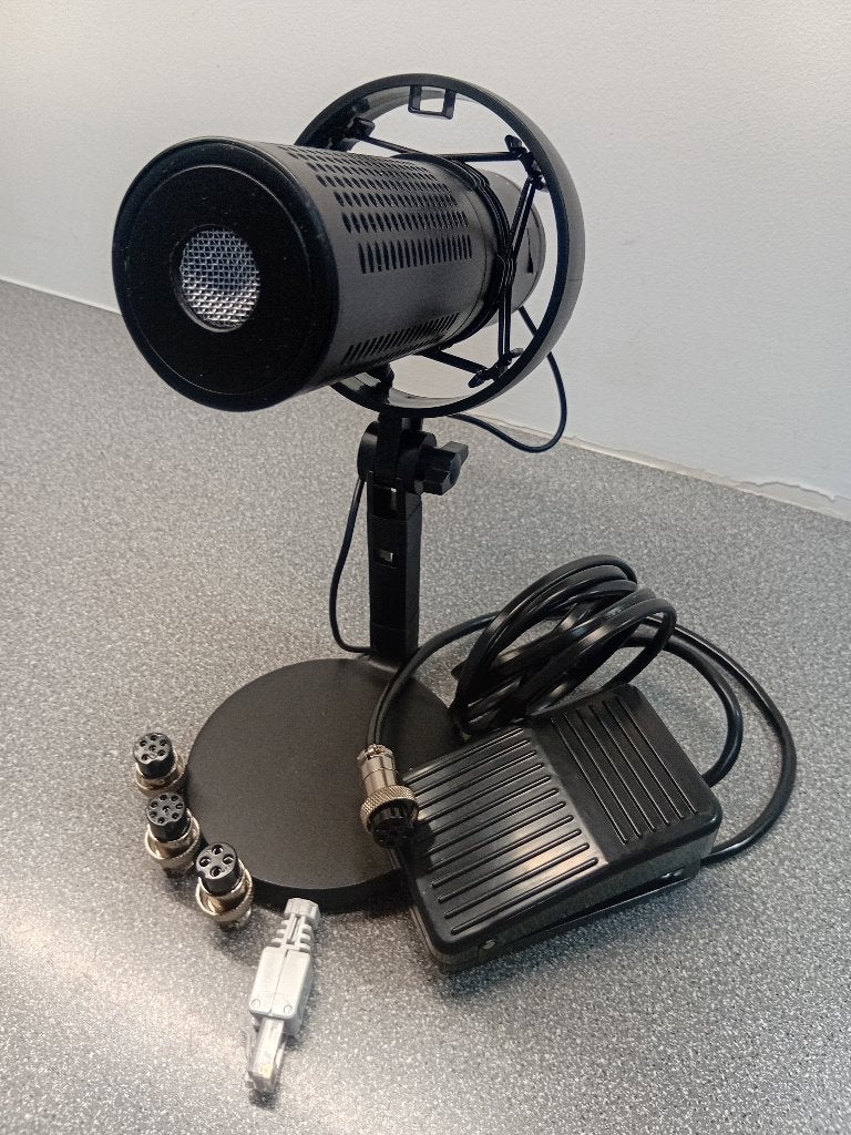 Dynamische cardioïde microfoon met voetpedaal, Ophalen of Verzenden, Gebruikt, Minder dan 60 watt, Overige merken