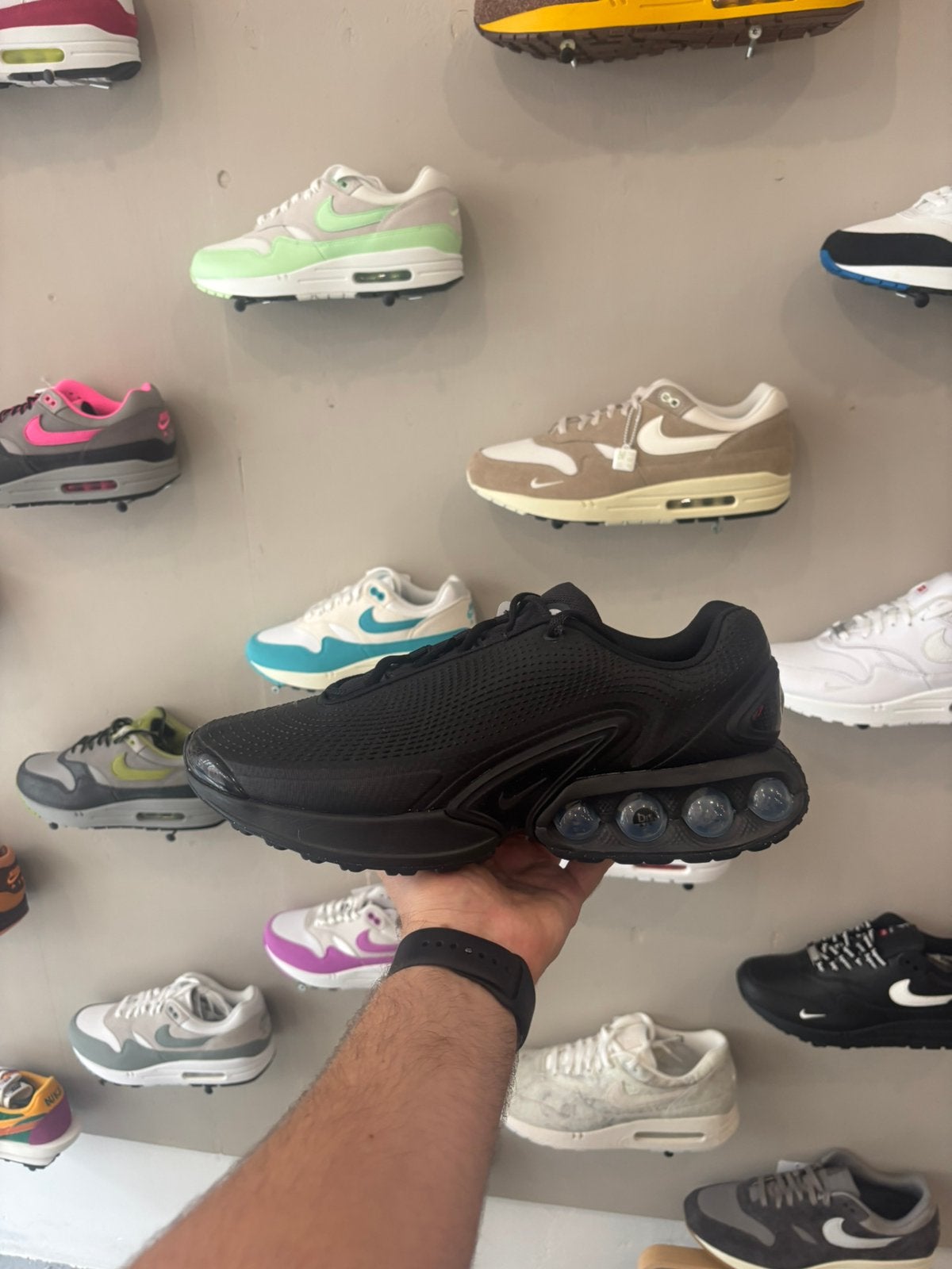 Nike Air Max DN Plus Triple Black - Maat 47,5 - Nieuw, Kleding | Heren, Schoenen, J, Zwart, Nieuw, Ophalen of Verzenden