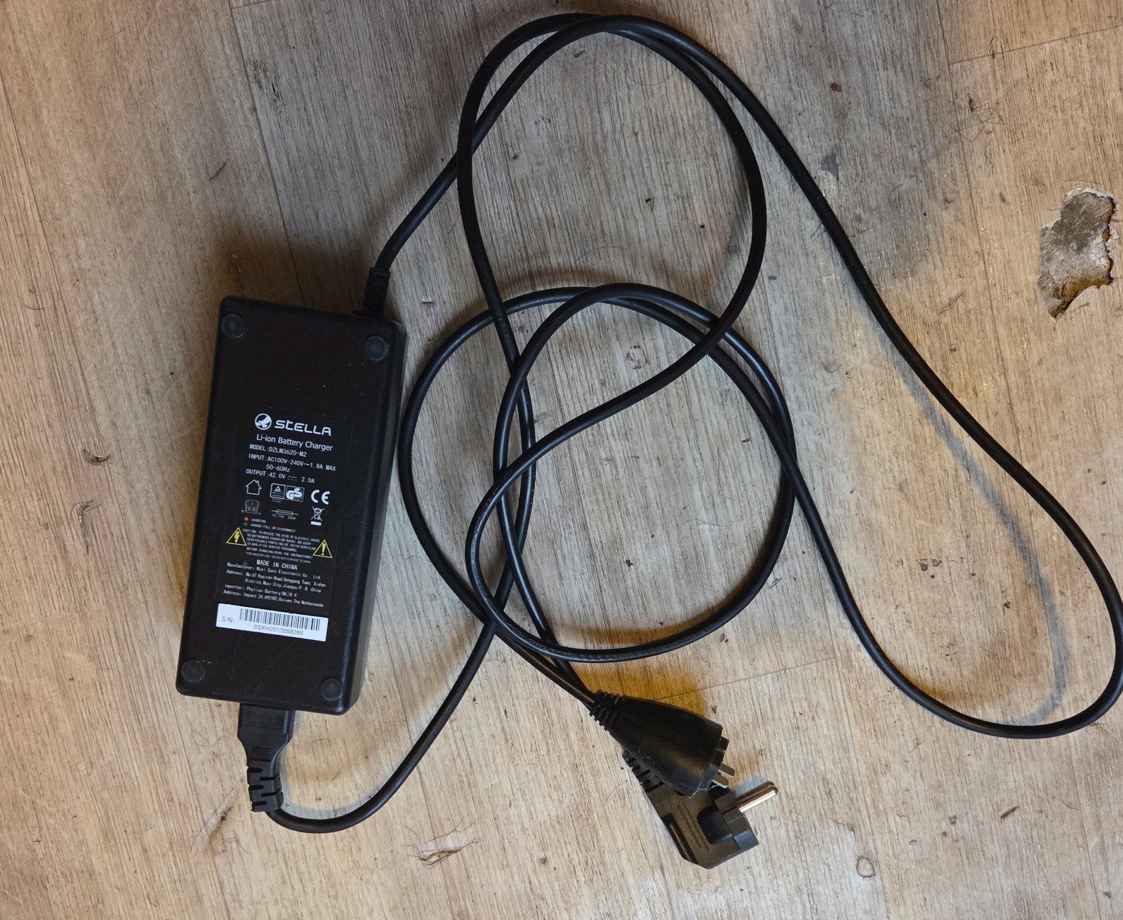 Stella Oplader ebike, Computers en Software, Ophalen of Verzenden