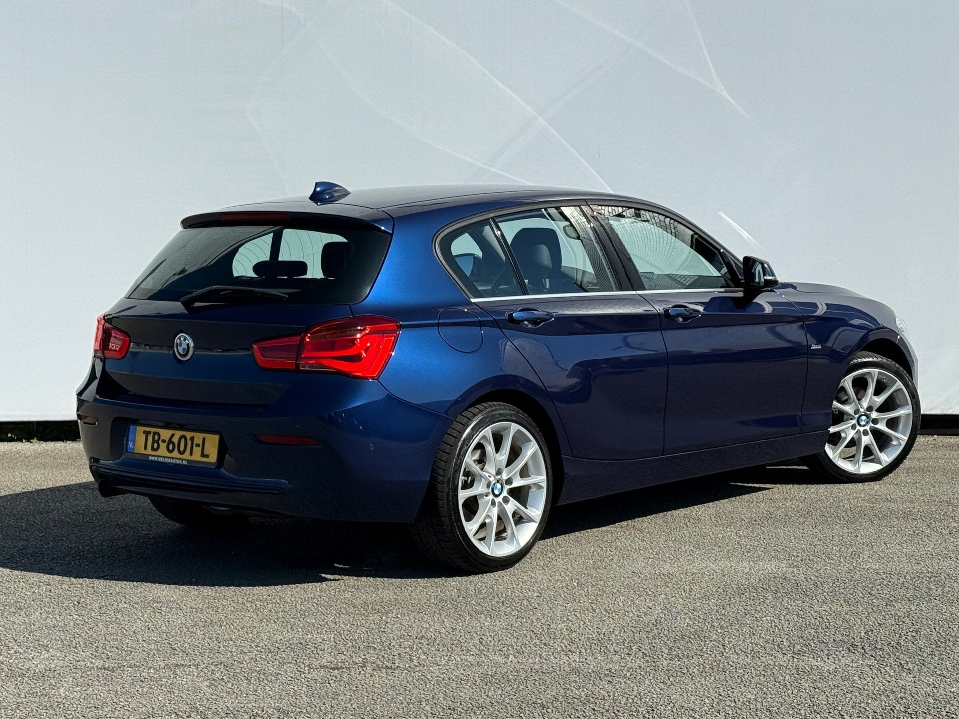 BMW 1-serie 118d High Executive Sport | Leer | Xenon | Stoel, Auto's, BMW, Achterwielaandrijving, Euro 6, 4 cilinders, 150 pk