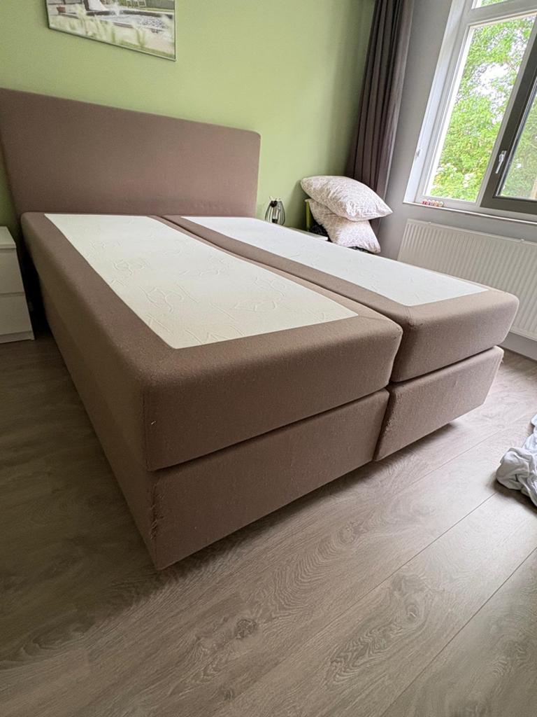 Boxspring swiss sense 2.10x1,60 inclusief matrassen, Huis en Inrichting, Slaapkamer | Bedden, Gebruikt, Tweepersoons, Ophalen of Verzenden