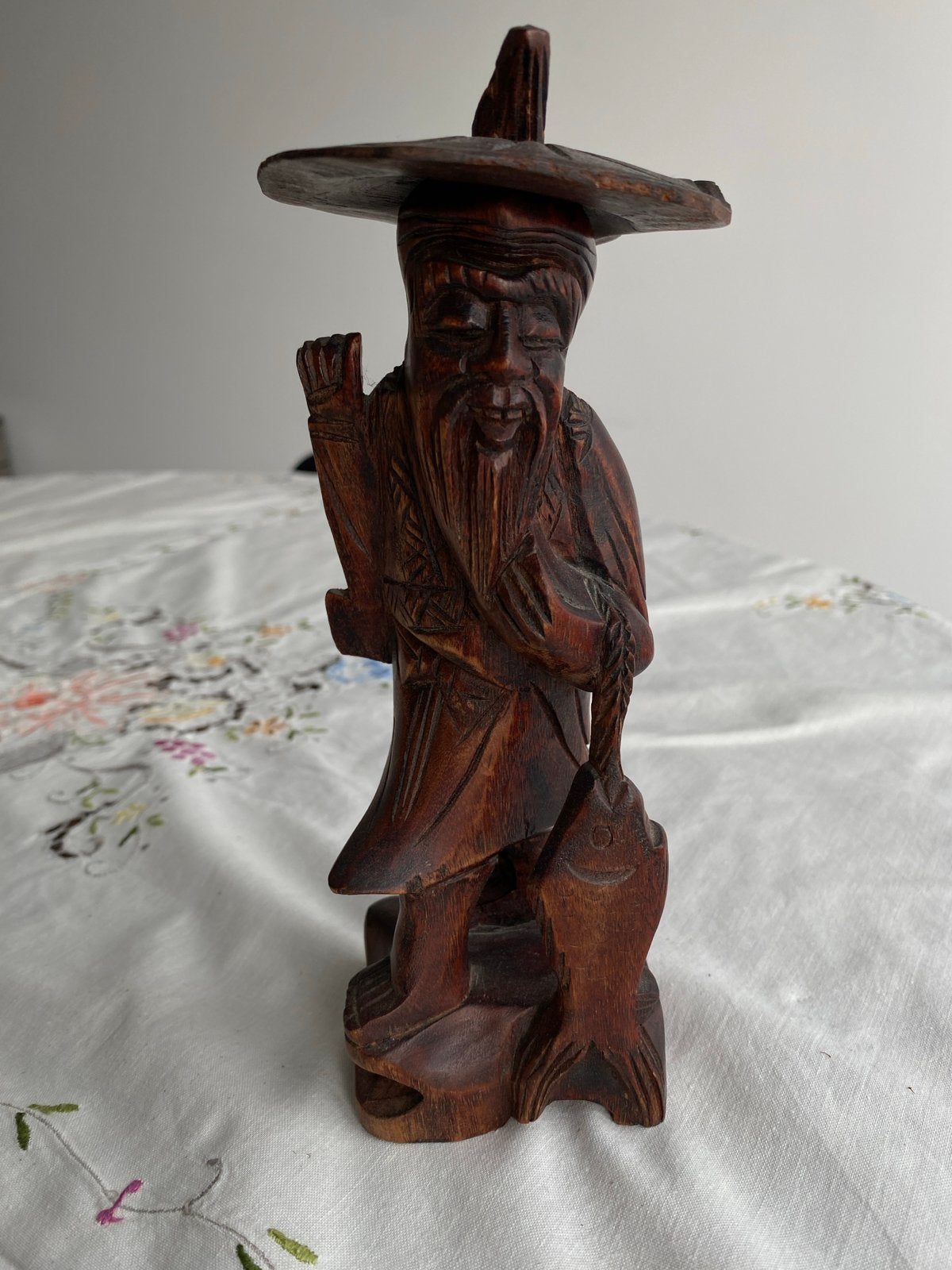 Vintage Houten Beeldje Visser met Vis - Handgesneden, Antiek en Kunst, Kunst | Beelden en Houtsnijwerken, Ophalen of Verzenden