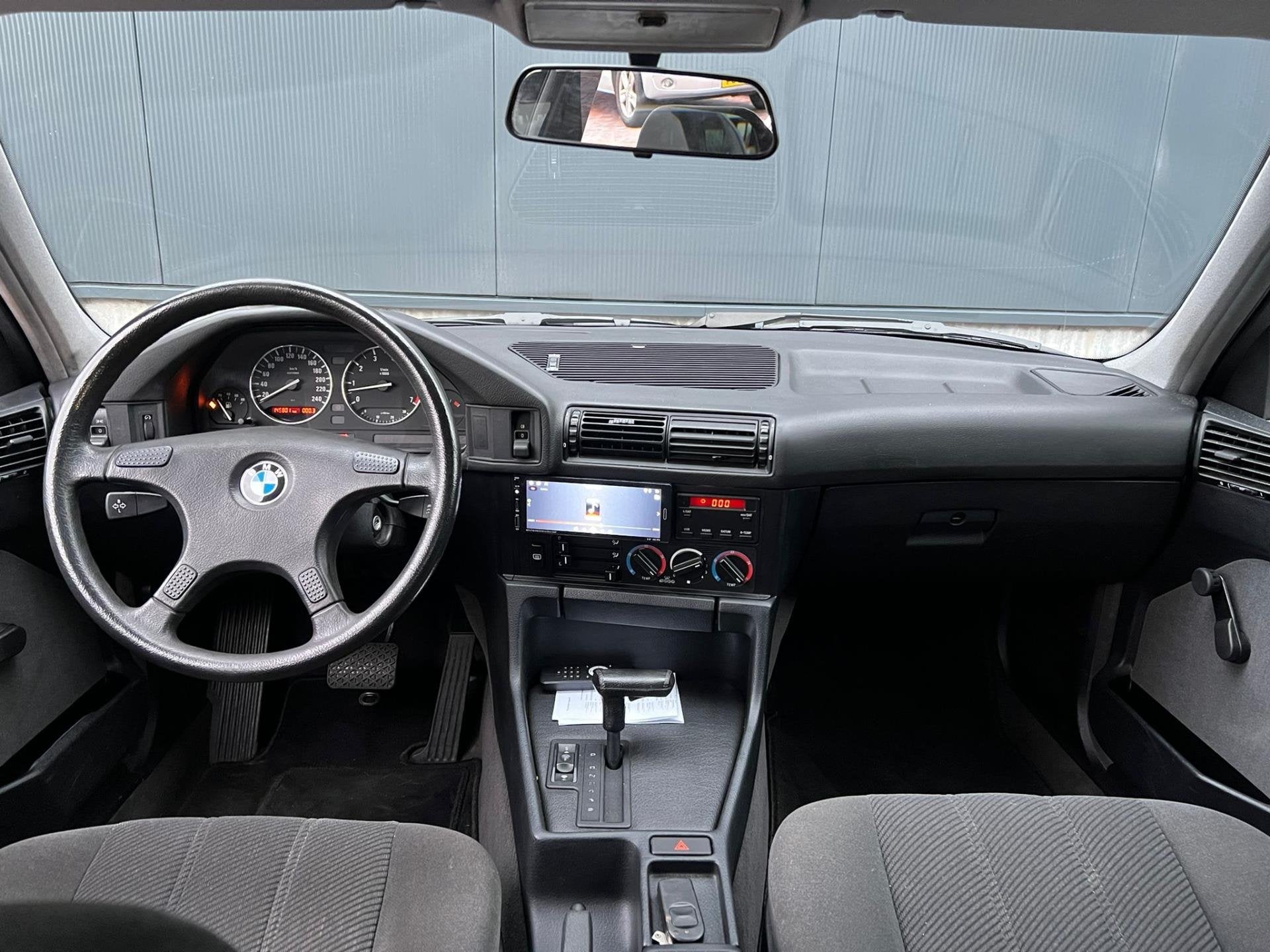BMW 5-serie 520i Executive * Aut * Xenon * 1e eigenaar *, Auto's, Automaat, Gebruikt, Zwart, 150 pk