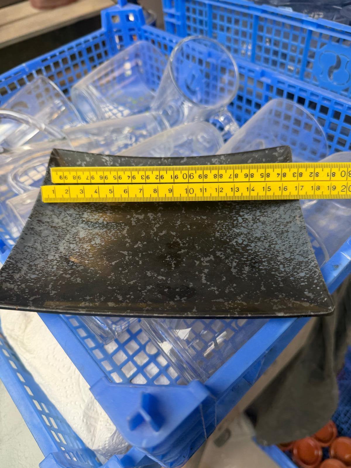 80Zwarte bordjes (ca. 18cm) - €1 per stuk -, Huis en Inrichting, Keuken | Servies, Overige materialen, Ophalen of Verzenden, Zo goed als nieuw