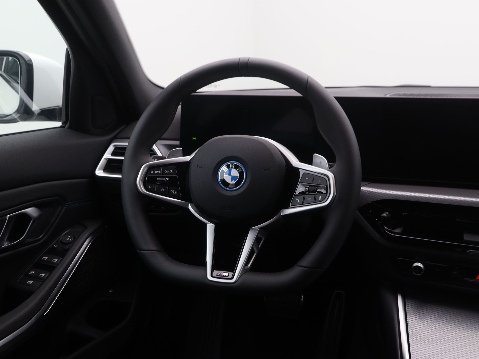 BMW 3 Serie Sedan 330e M Sport SoH 100% (bj 2026, automaat), Auto's, Automaat, 1998 cc, Achterwielaandrijving, Gebruikt