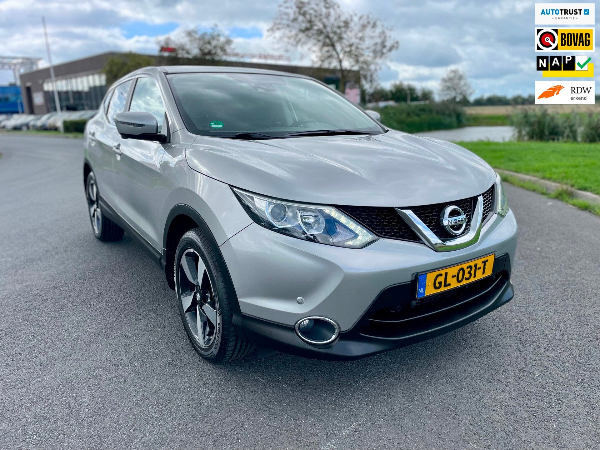 Nissan Qashqai 1.2 Connect Edition Aut, Trekhaak, Cam, Navi,, Auto's, Stof, Gebruikt, 4 cilinders, 116 pk