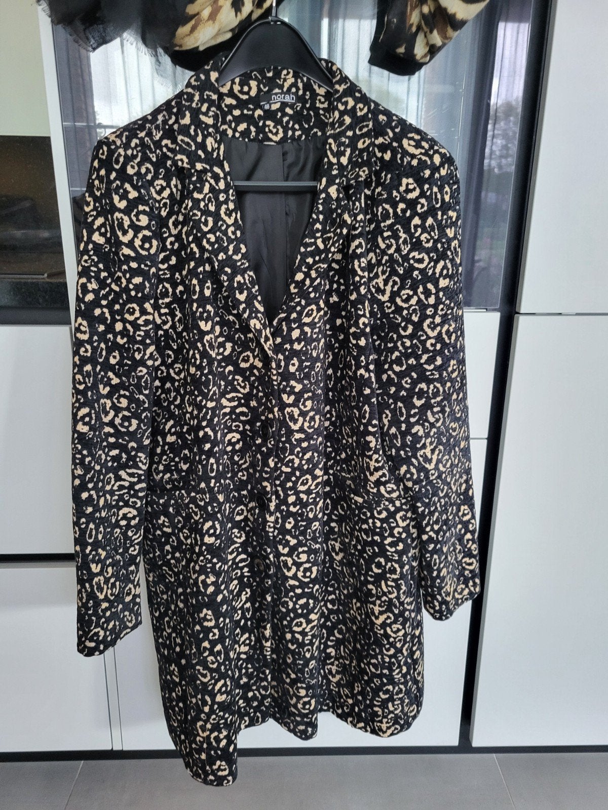 Drie/kwart Jasje Zwart/Beige Print Maat 48 met Sjaal, Kleding | Dames, Beige, Maat 46/48 (XL) of groter, Ophalen of Verzenden