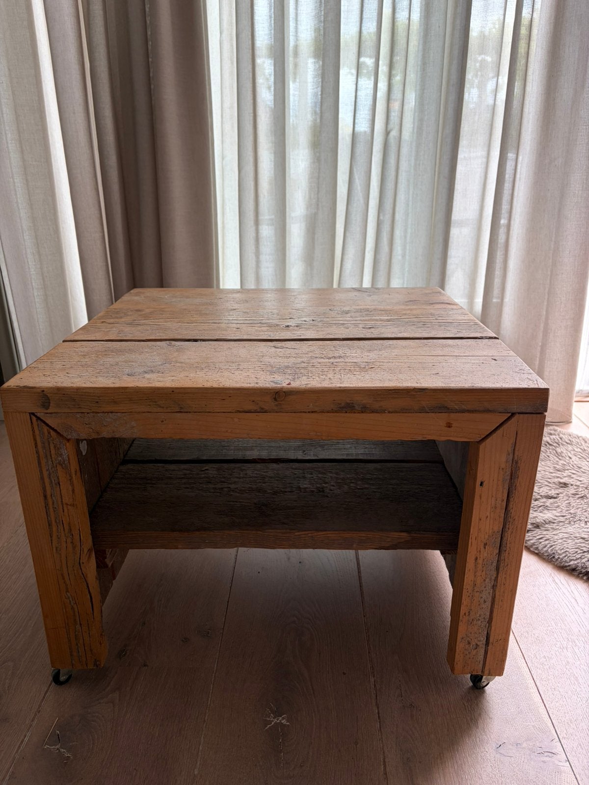 Bijzettafel steigerhout, Minder dan 55 cm, Vierkant, Zo goed als nieuw, Hout