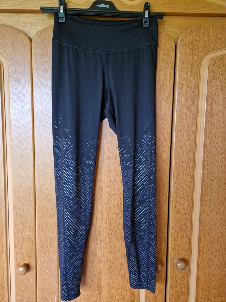 H&M Sport Legging Zwart Maat M, Kleding | Dames, Sportkleding, Maat 38/40 (M), H&M, Zwart, Ophalen of Verzenden