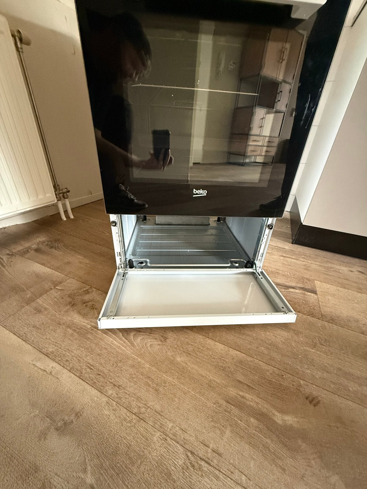 Beko FSS56000GW Vrijstaand Elektrisch Fornuis - Energie A, Ophalen, Gebruikt, 4 kookzones, Energieklasse A of zuiniger