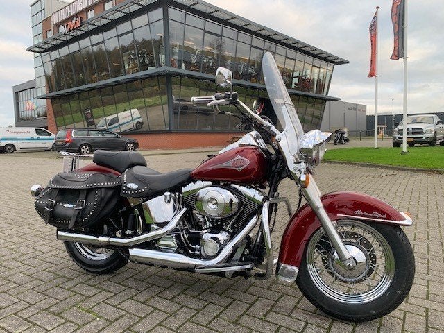 Harley-Davidson FLSTC SOFTAIL HERITAGE CLASSIC (bj 2000), Dopplerlaan 26
9207 HC  Drachten, NL, H-D Benelux B.V., Bedrijf, Info@m-point.frl