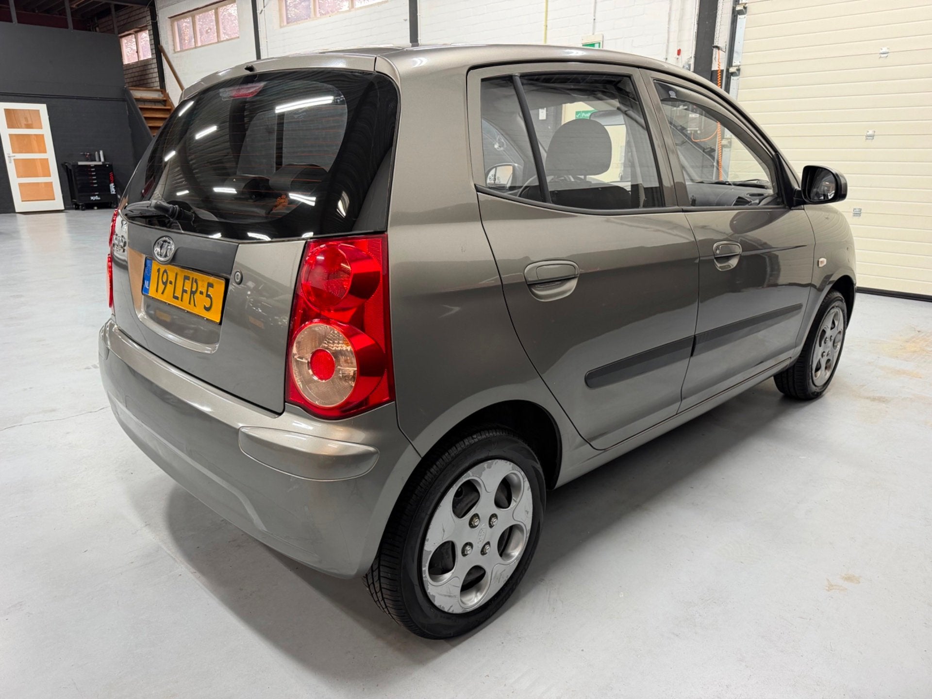 Foto 7 van Kia Picanto 1.0 X-pect Nap/5Drs/APK 22-09-2027!