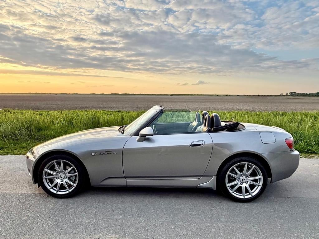 Honda S2000 2.0 I 2001 Zilvergrijs, Achterwielaandrijving, 4 cilinders, Cabriolet, Handgeschakeld