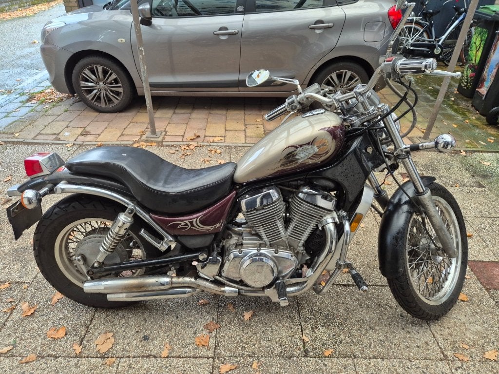 Suzuki Intruder VS700, 700 cc, Cardan-aandrijving, 2 cilinders, Gebruikt