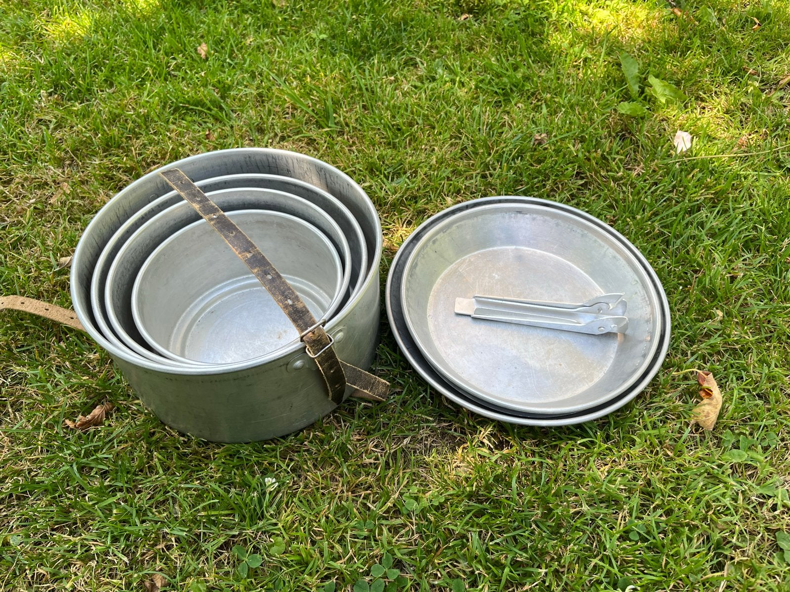 Vintage aluminium pannenset, Ophalen