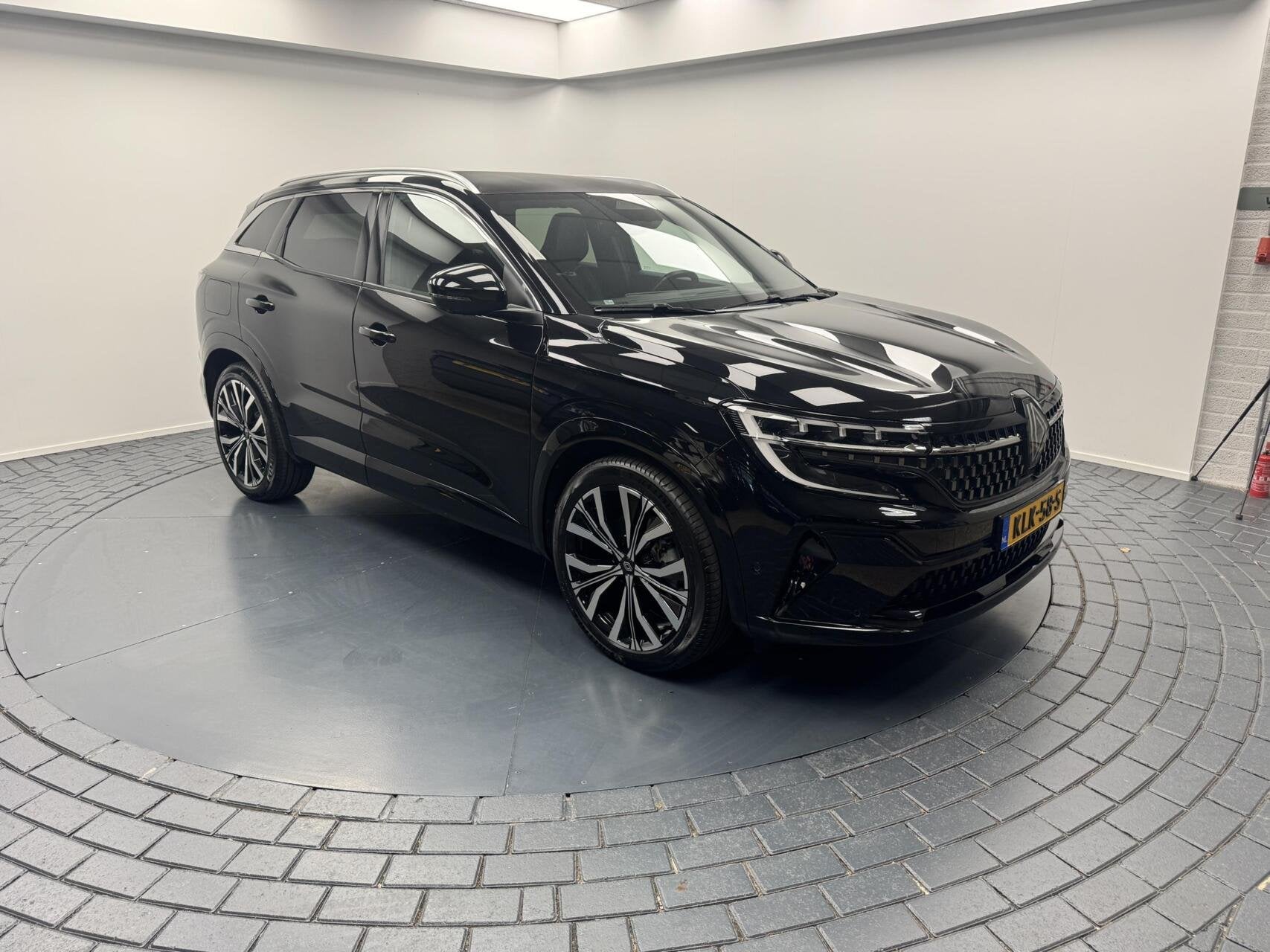 Renault Austral 1.2 E-Tech full hybrid 200 Techno Automaat-N, Auto's, Gebruikt, 1199 cc, Met garantie (alle), Leder en Stof